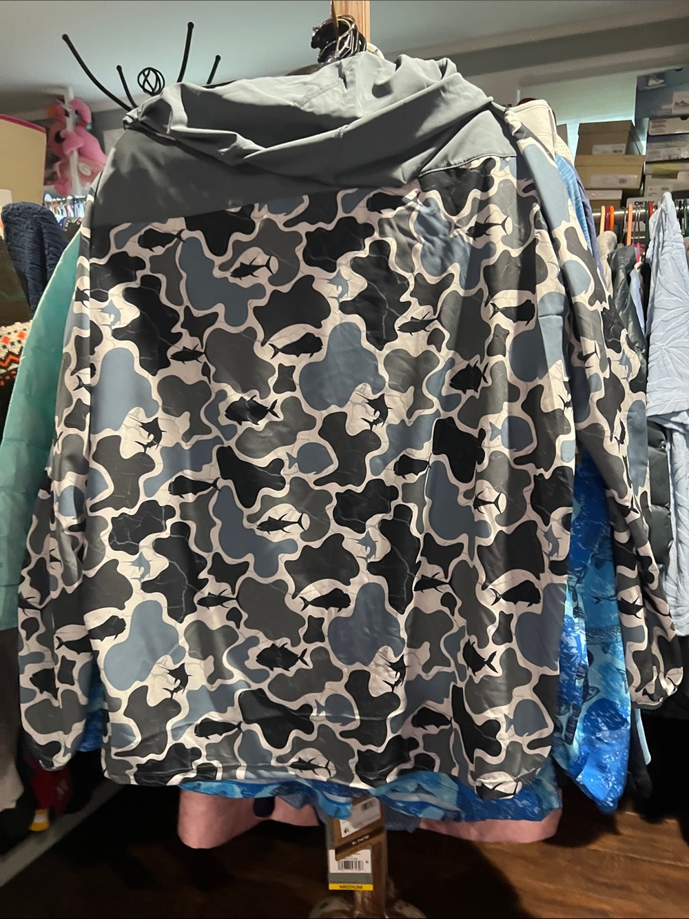Habitat Men's Gray and Black Camo Rash Guard